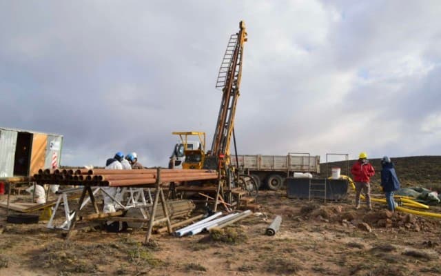 E2 Metals开始在阿根廷发现更多的金银矿